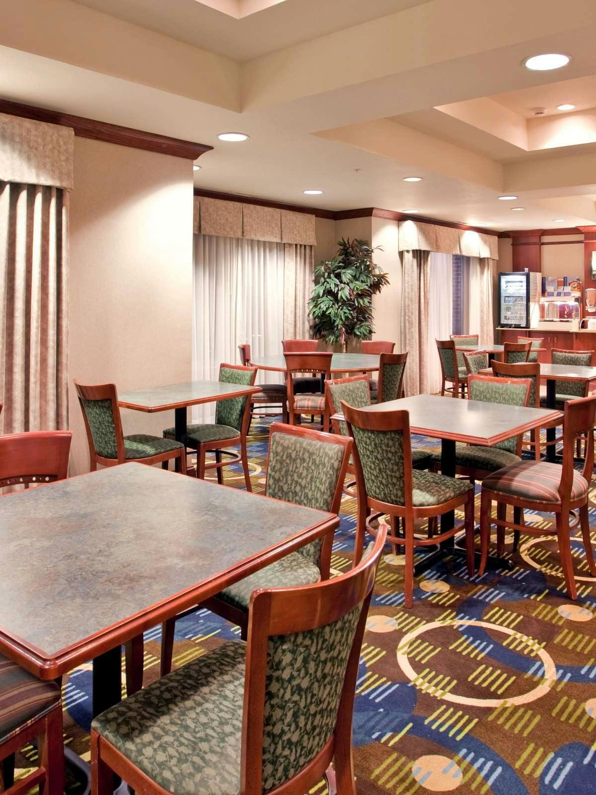 Hotel Holiday Inn Express Hotel & Suites Independence Kansas City photo 4