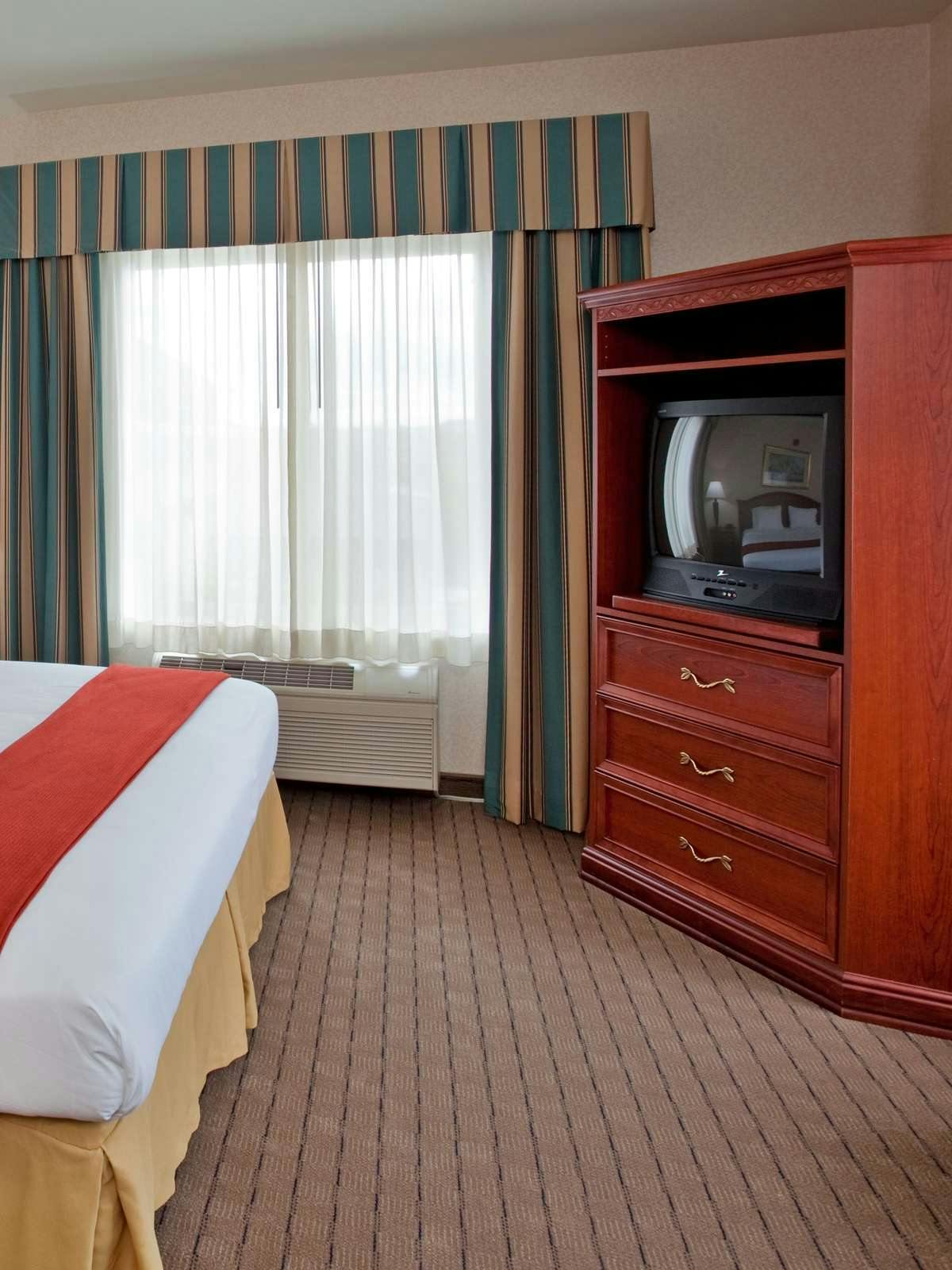 Hotel Holiday Inn Express Hotel & Suites Independence Kansas City photo 2