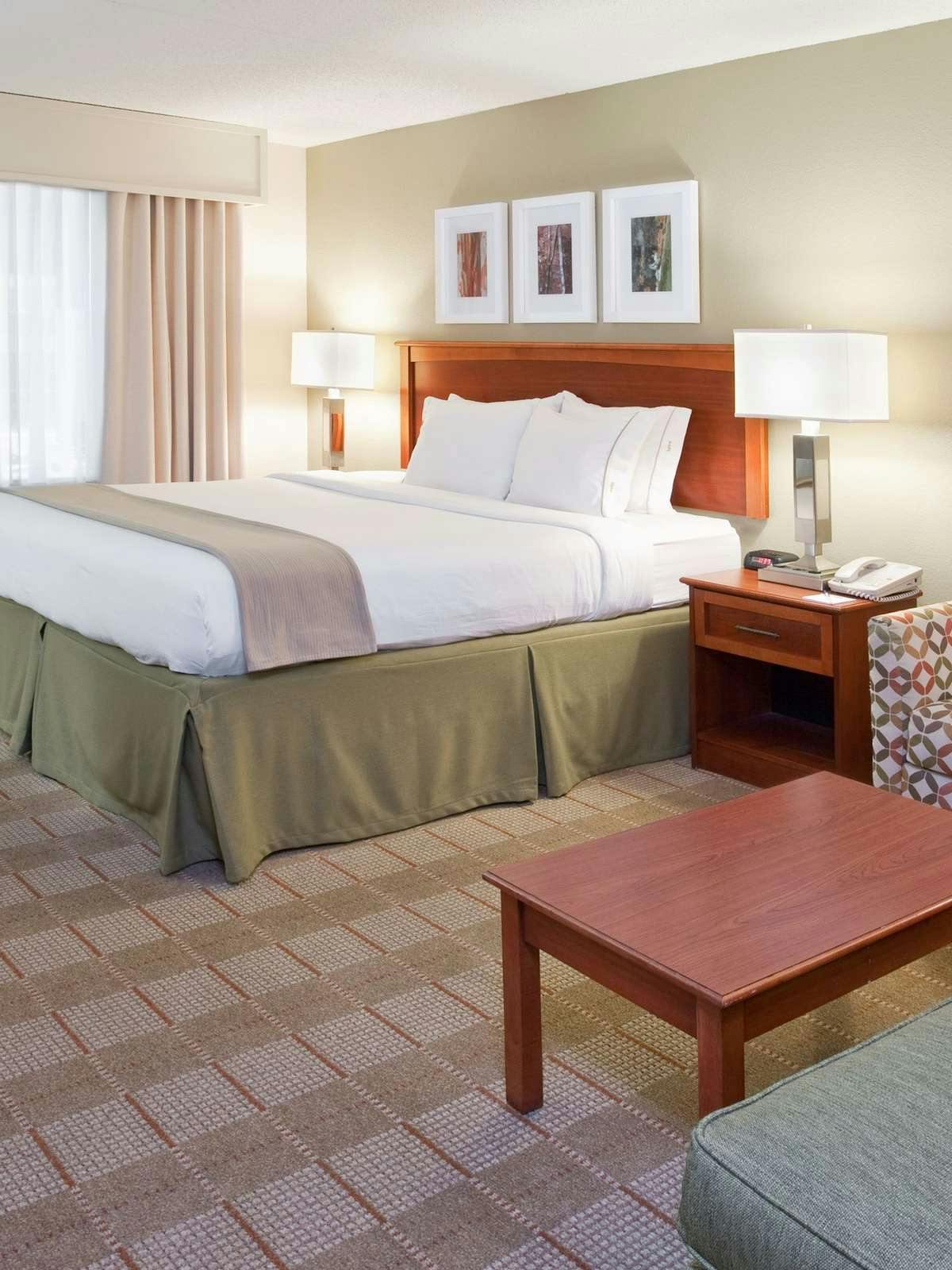 Hotel Holiday Inn Express Hotel & Suites Indianapolis Downtown photo 1