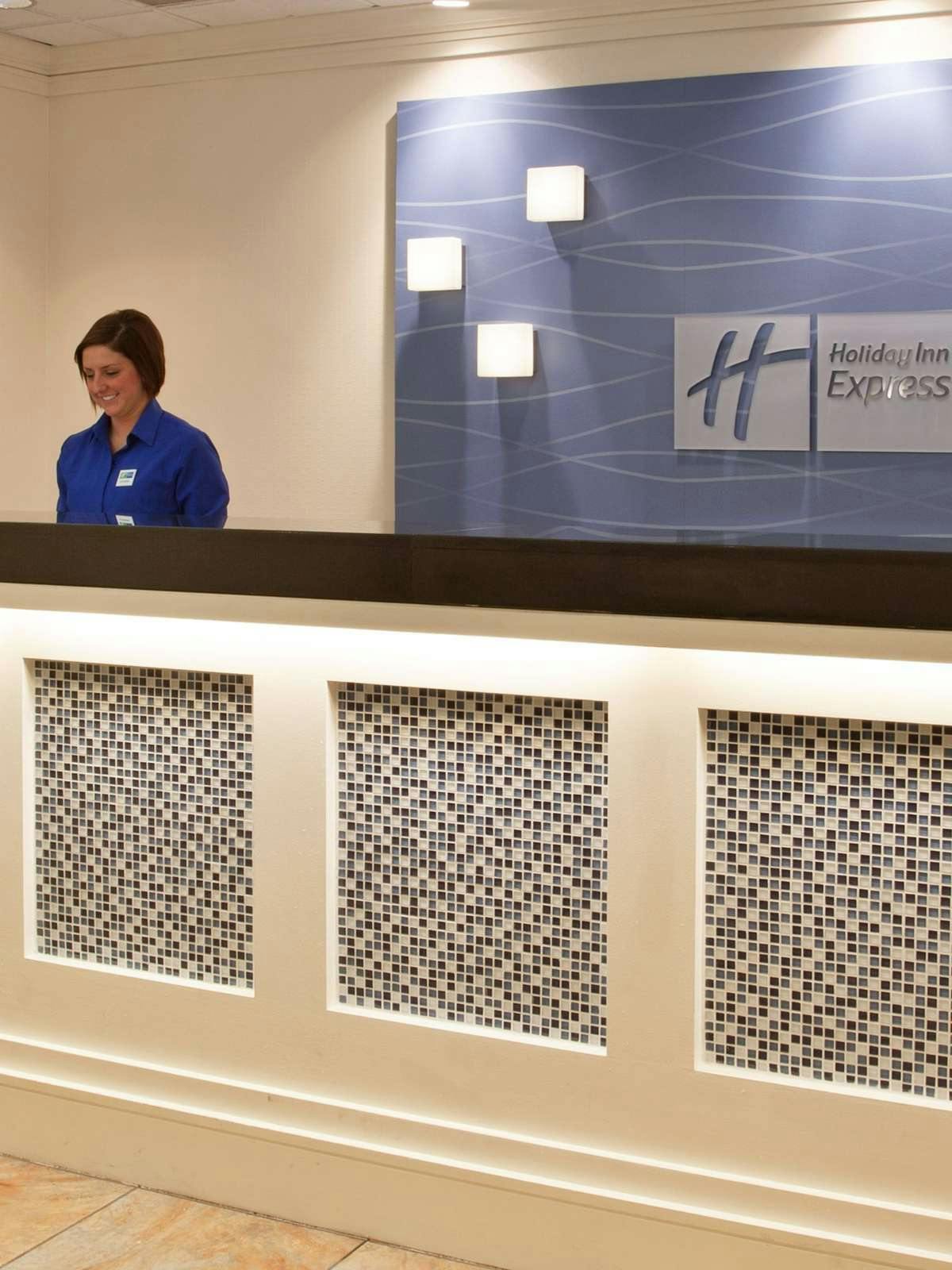 Hotel Holiday Inn Express Hotel & Suites Indianapolis Downtown photo 4