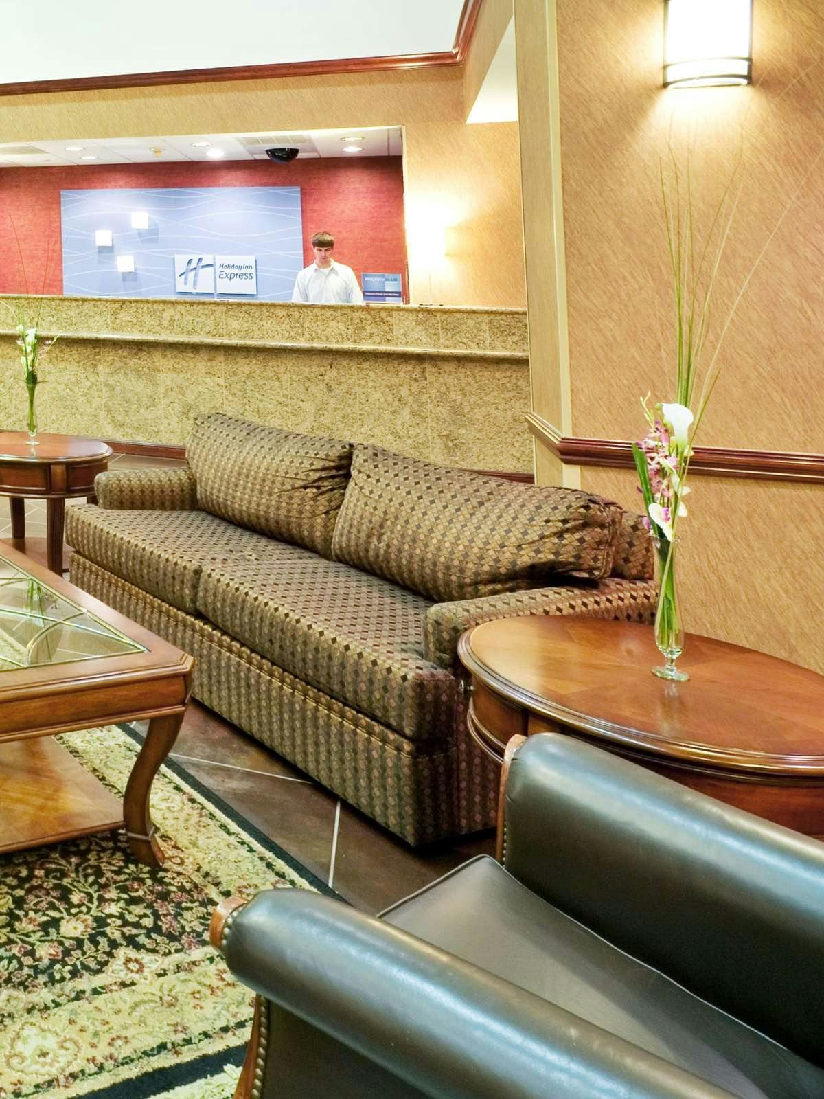 Hotel Holiday Inn Express Hotel & Suites Irving Convention Center photo 4