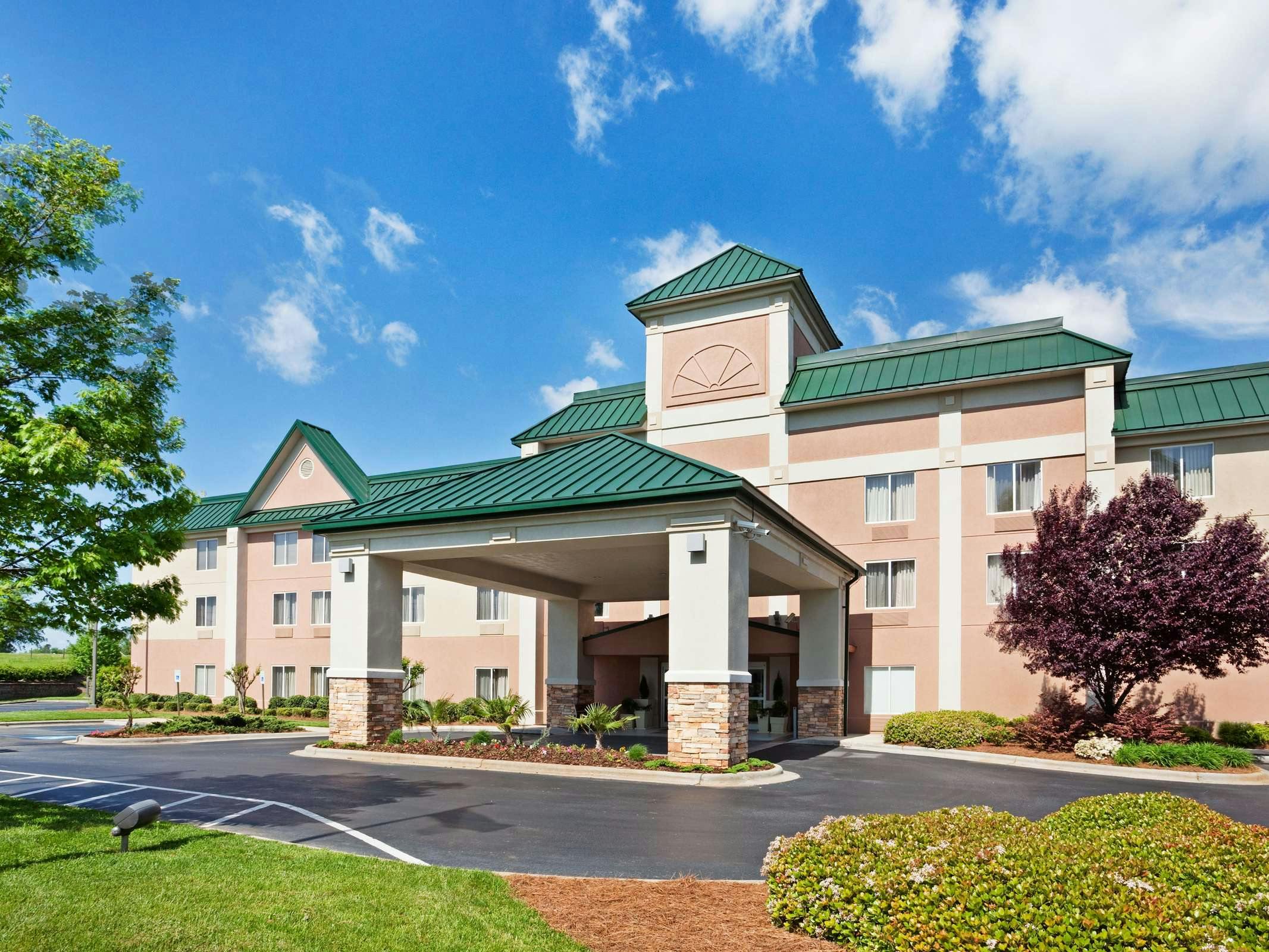 Holiday Inn Express Hotel & Suites Kings Mountain Shelby Area
