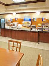 Hotel Holiday Inn Express & Suites Fresno (River Park) Hwy 41 photo 5