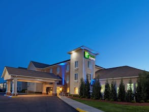 Holiday Inn Express & Suites Columbus Southeast