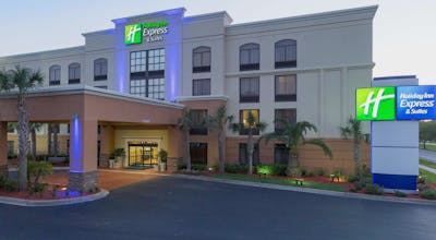 Holiday Inn Express & Suites Jacksonville Airport