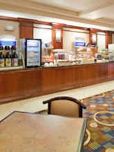 Hotel Holiday Inn Express Hotel & Suites Lawrence photo 5