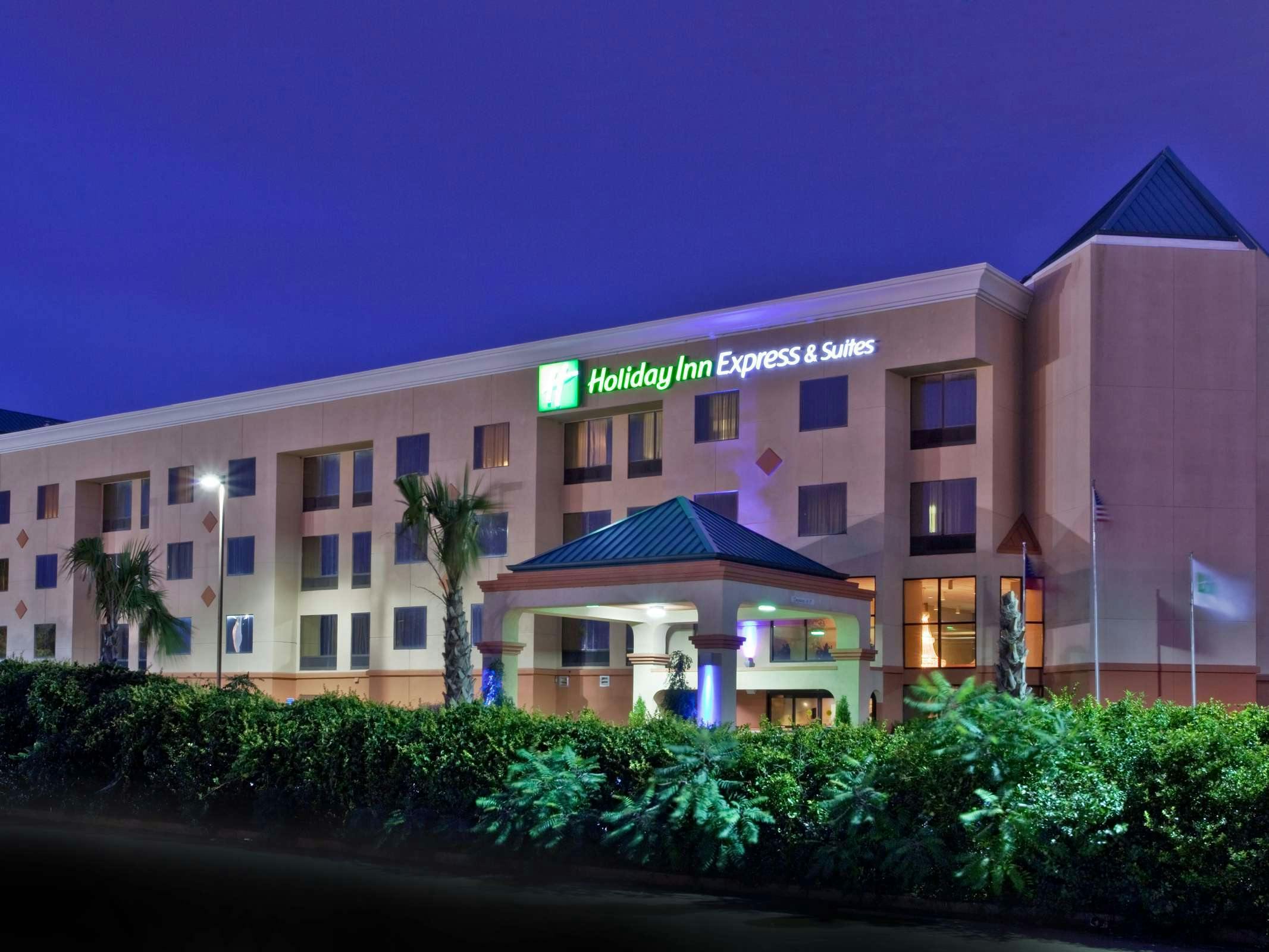 Holiday Inn Express Hotel & Suites Lawrenceville