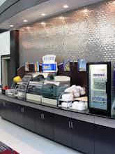Hotel Holiday Inn Express & Suites Columbus - Polaris Parkway photo 4
