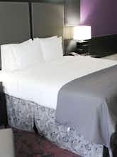 Hotel Holiday Inn Express & Suites Columbus - Polaris Parkway photo 1