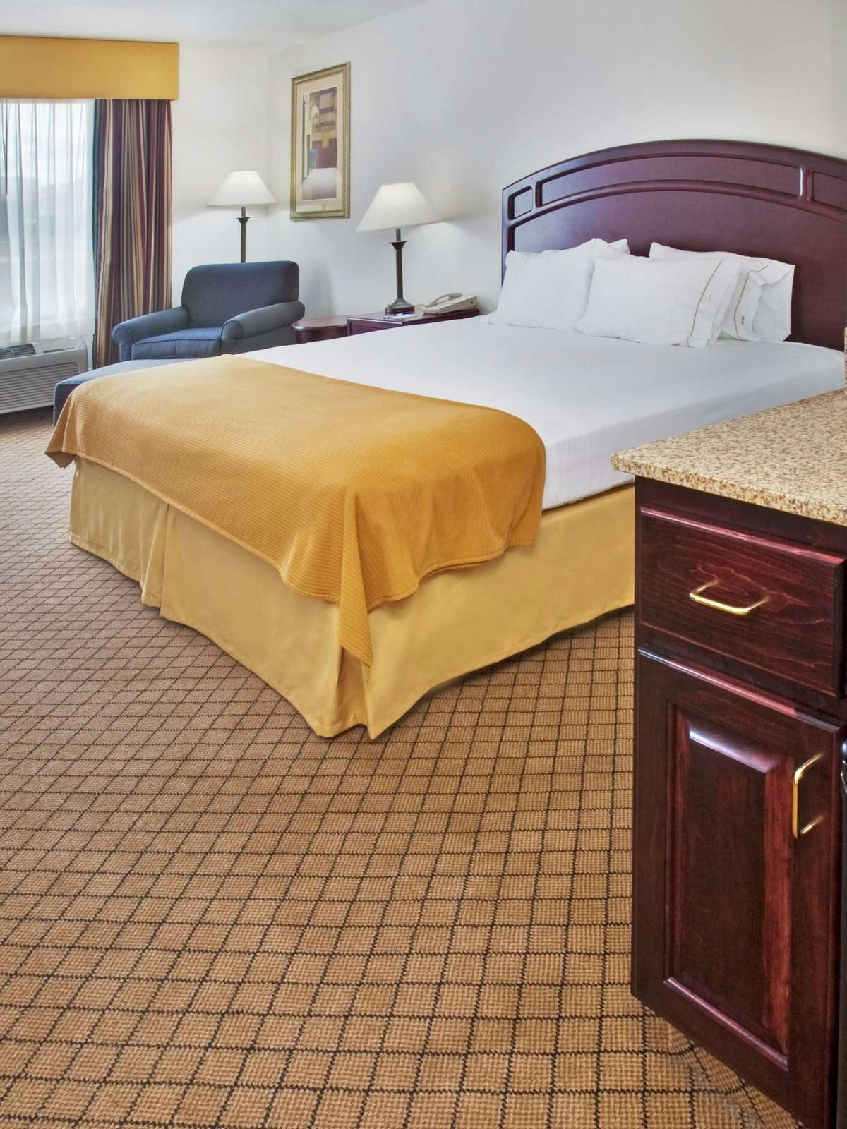 Hotel Holiday Inn Express Hotel & Suites Le Mars photo 1