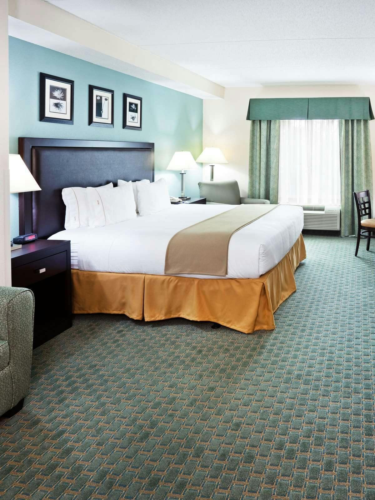 Hotel Holiday Inn Express Hotel & Suites Lebanon photo 1