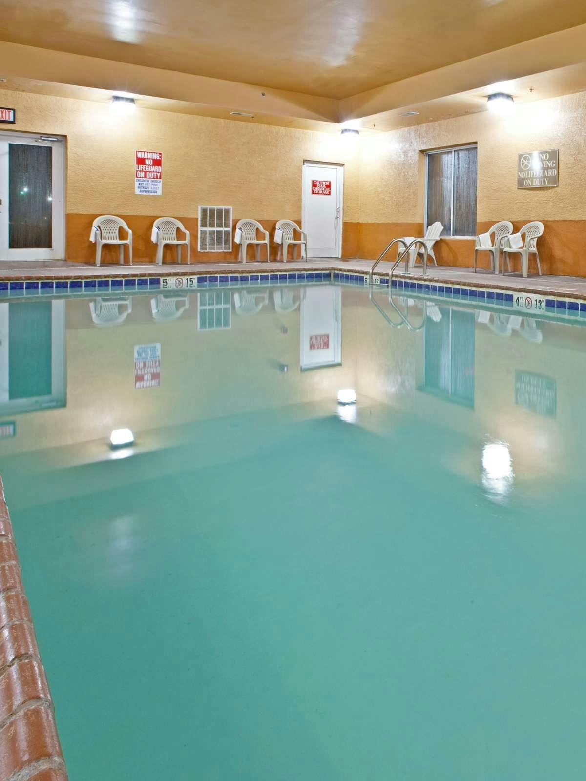 Hotel Holiday Inn Express Hotel & Suites Louisville South Hillview photo 5