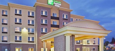 Holiday Inn Express & Suites Seattle North - Lynnwood, an IHG Hotel