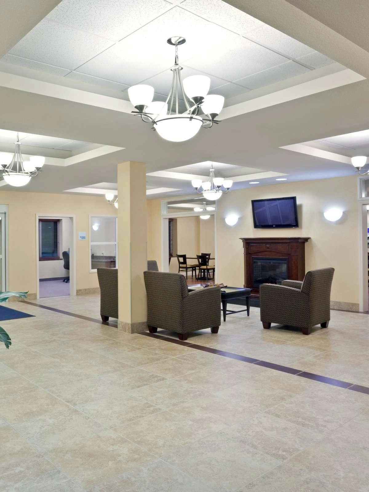 Hotel Holiday Inn Express & Suites Seattle North - Lynnwood, an IHG Hotel photo 3