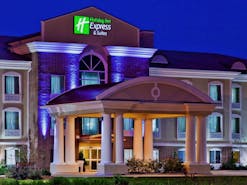 Holiday Inn Express Hotel & Suites Magee