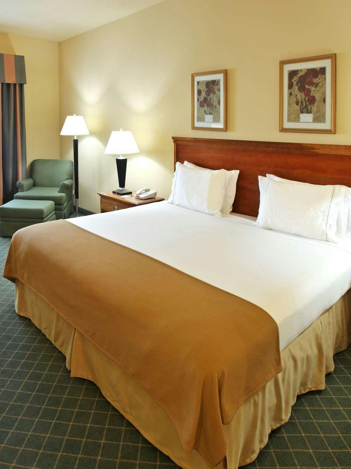 Hotel Holiday Inn Express Hotel & Suites Magnolia Lake Columbia photo 1