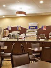 Hotel Holiday Inn Express Hotel & Suites Malone photo 5