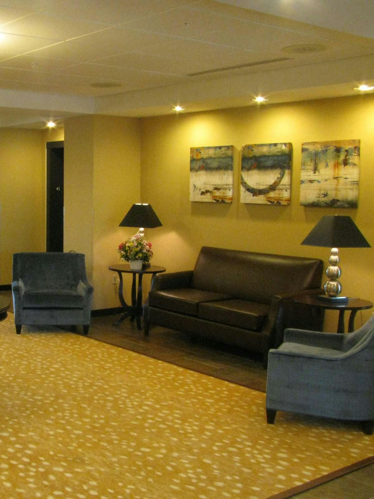 Hotel Holiday Inn Express Hotel & Suites Malone photo 3