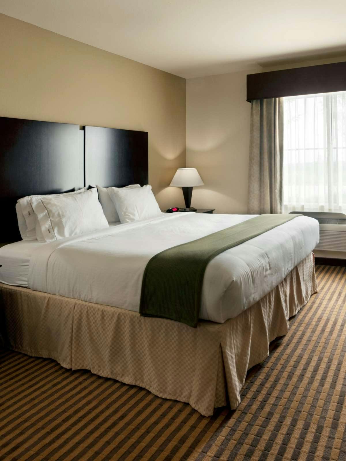 Hotel Holiday Inn Express Hotel & Suites Marble Falls photo 1