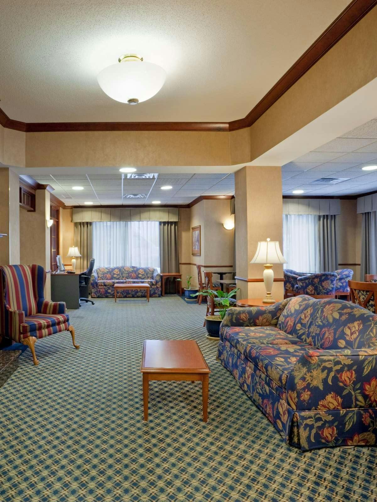 Hotel Holiday Inn Express Hotel & Suites Manchester Airport photo 4