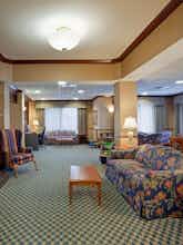 Hotel Holiday Inn Express Hotel & Suites Manchester Airport photo 4
