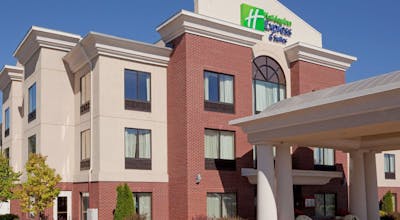 Holiday Inn Express Hotel & Suites Manchester Airport