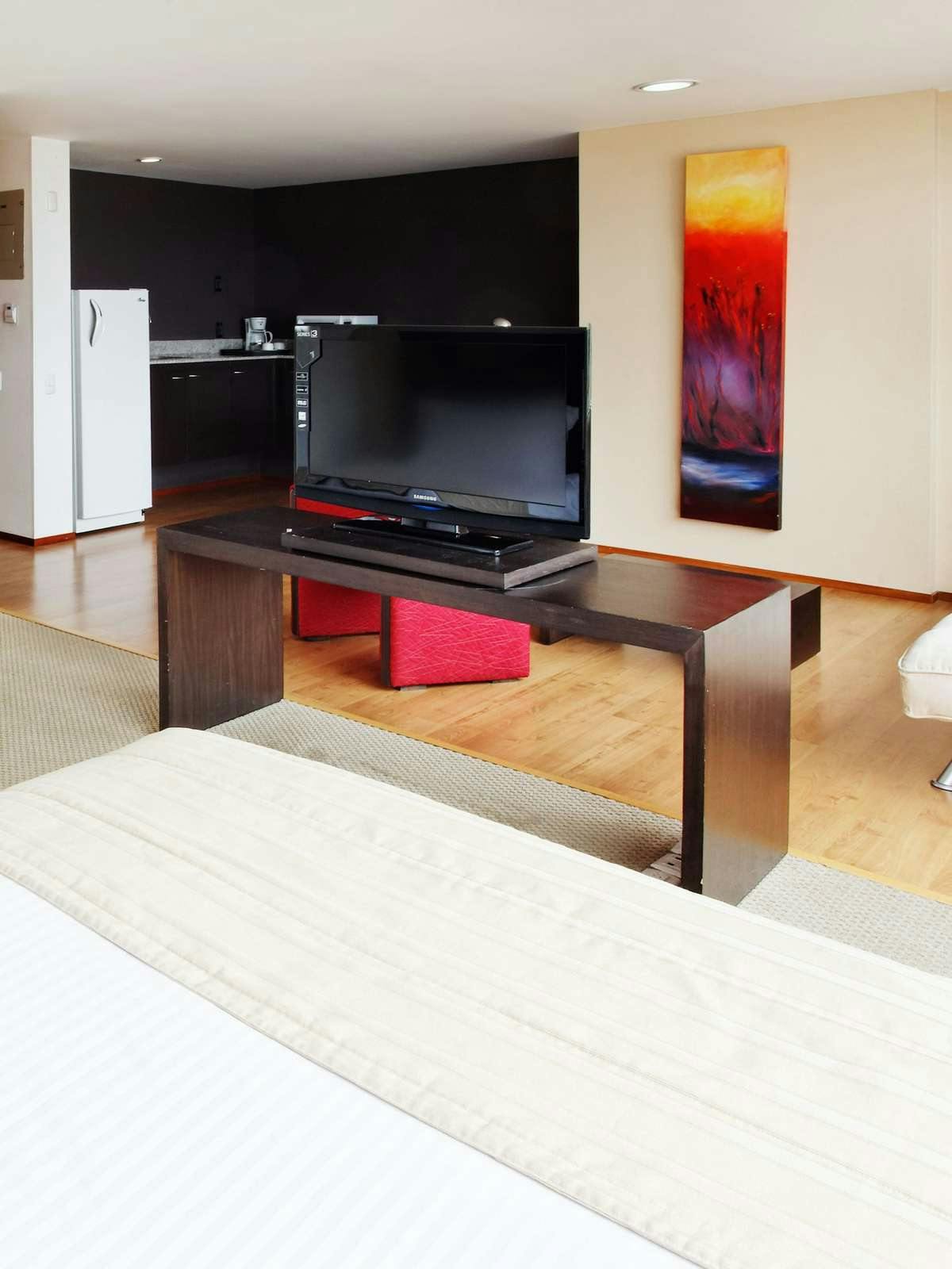 Hotel Holiday Inn Express Hotel & Suites Medellin photo 2