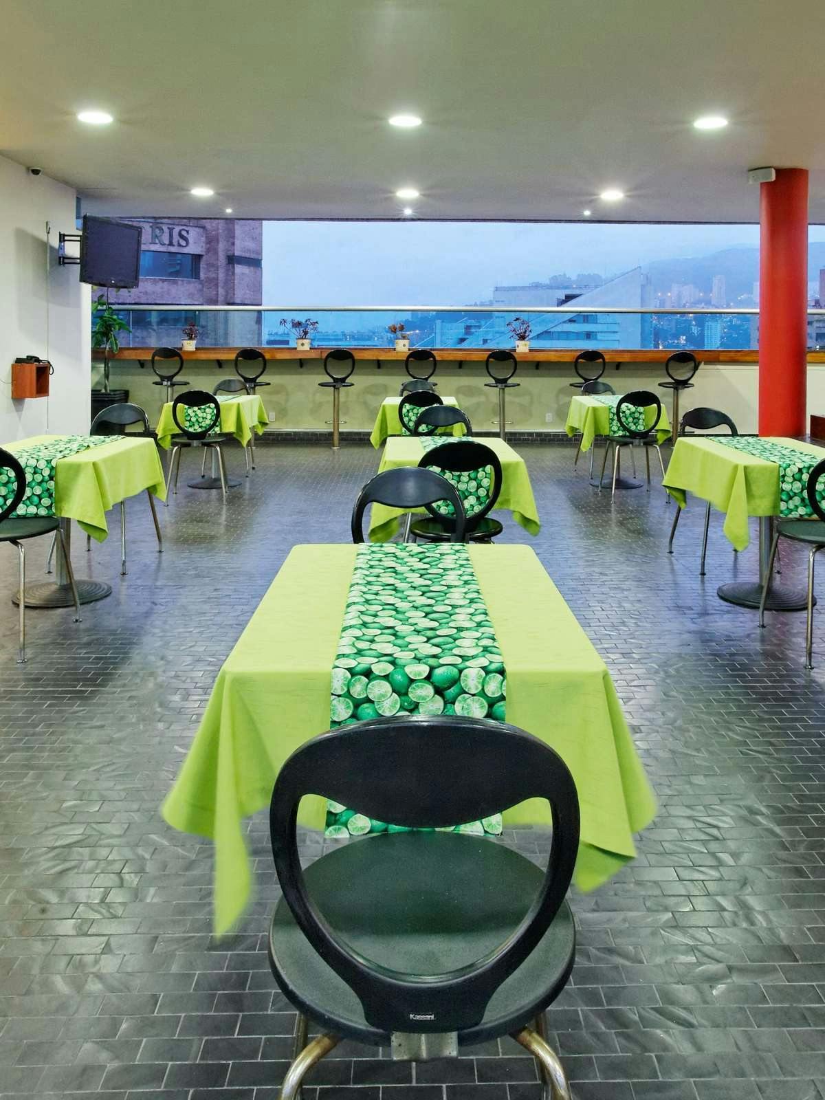 Hotel Holiday Inn Express Hotel & Suites Medellin photo 5