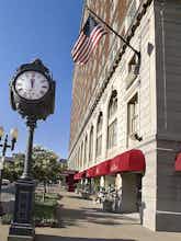 Hotel The Brown Hotel photo 2