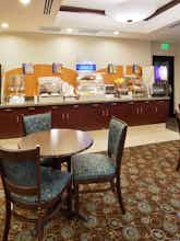 Hotel Holiday Inn Express Hotel & Suites Merced photo 4