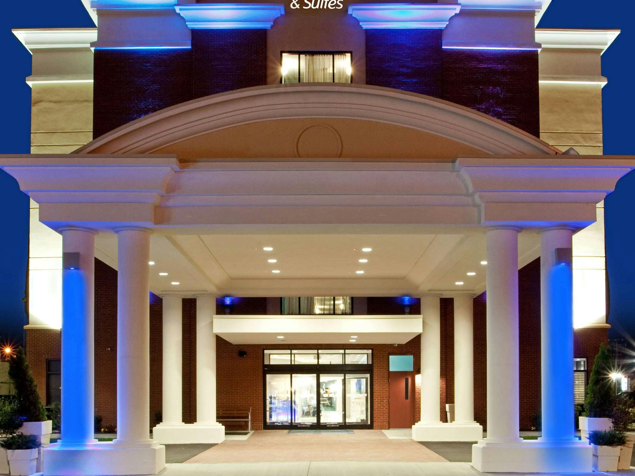 Holiday Inn Express Hotel & Suites Norfolk