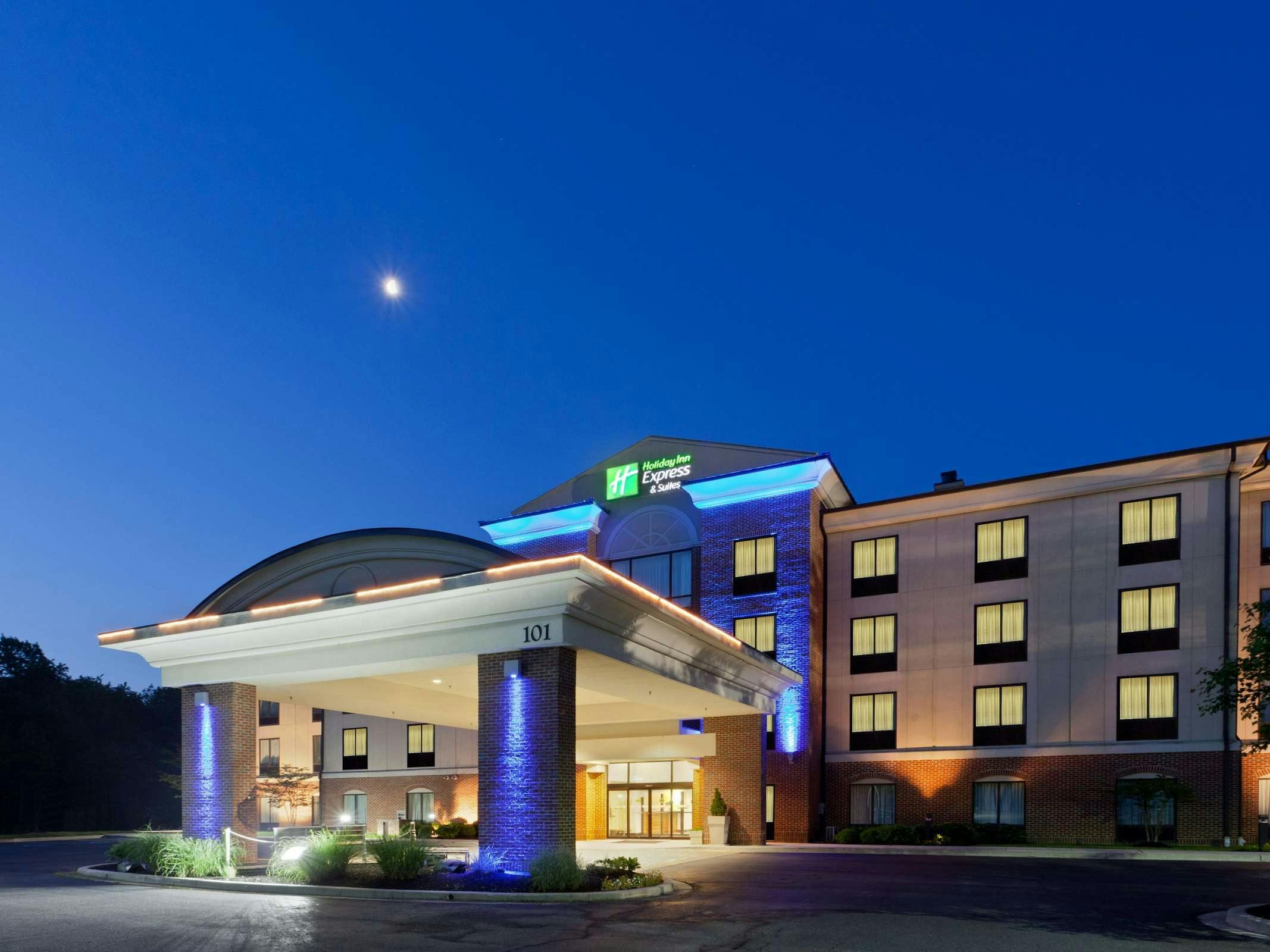 Holiday Inn Express Hotel & Suites North East