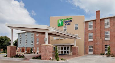 Holiday Inn Express Hotel & Suites North Kansas City