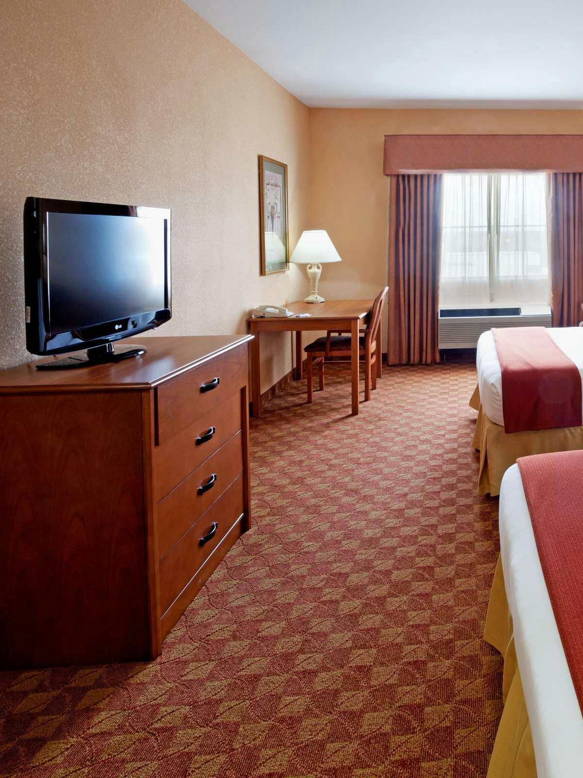 Hotel Holiday Inn Express Hotel & Suites Cedar Park photo 2