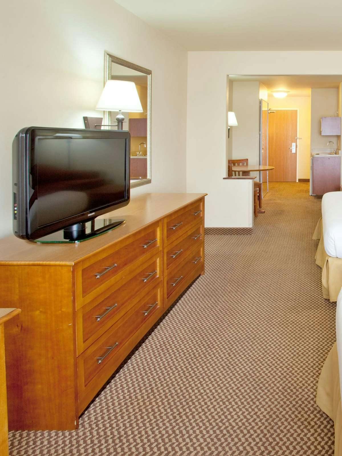 Hotel Holiday Inn Express Hotel & Suites Cedar City photo 2