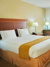 Hotel Holiday Inn Express Hotel & Suites Center photo 1