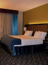 Hotel Holiday Inn Express Hotel & Suites Charleston Airport photo 1