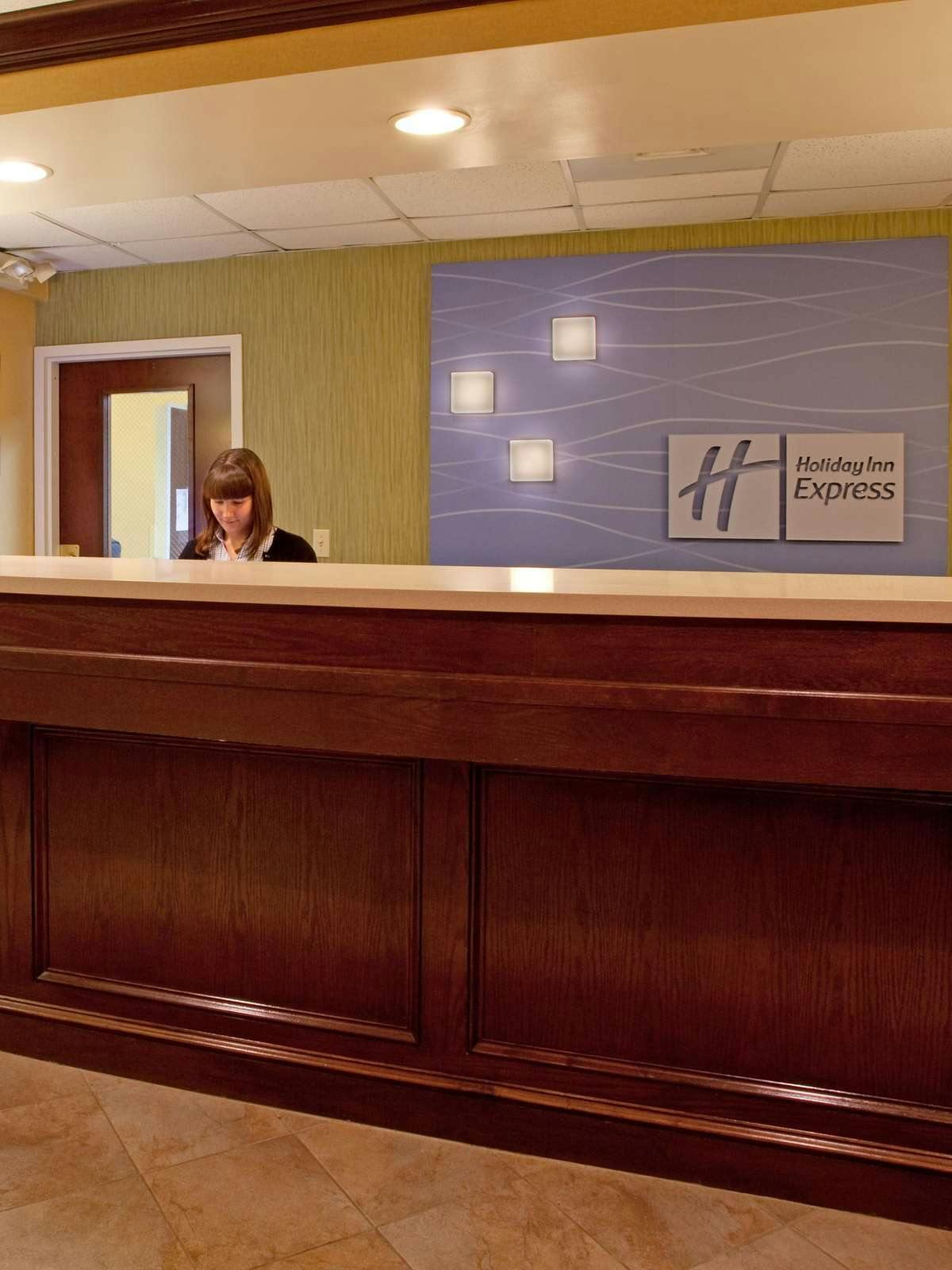 Hotel Holiday Inn Express Hotel & Suites Charleston Ashley Phosphate photo 2