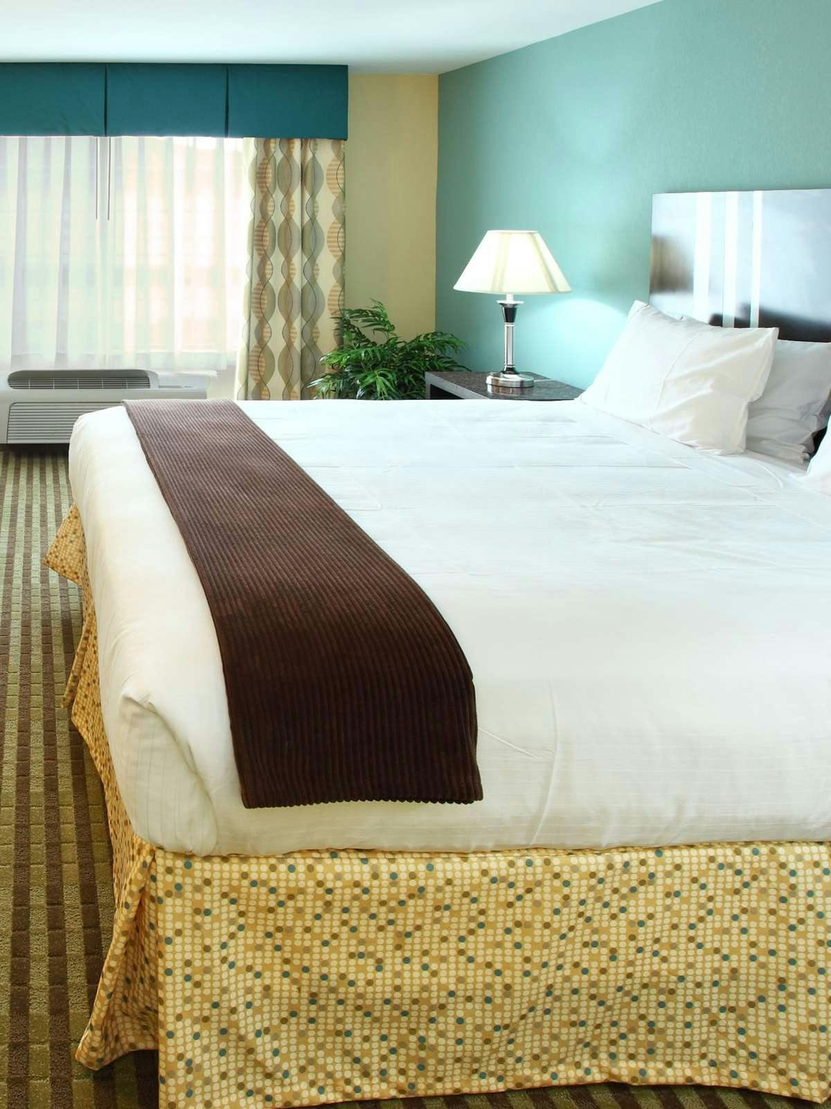 Hotel Holiday Inn Express Hotel & Suites Carthage photo 1