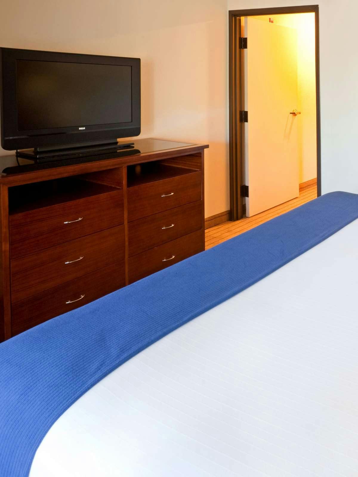 Hotel Holiday Inn Express Hotel & Suites Dallas Park Central Northeast photo 2