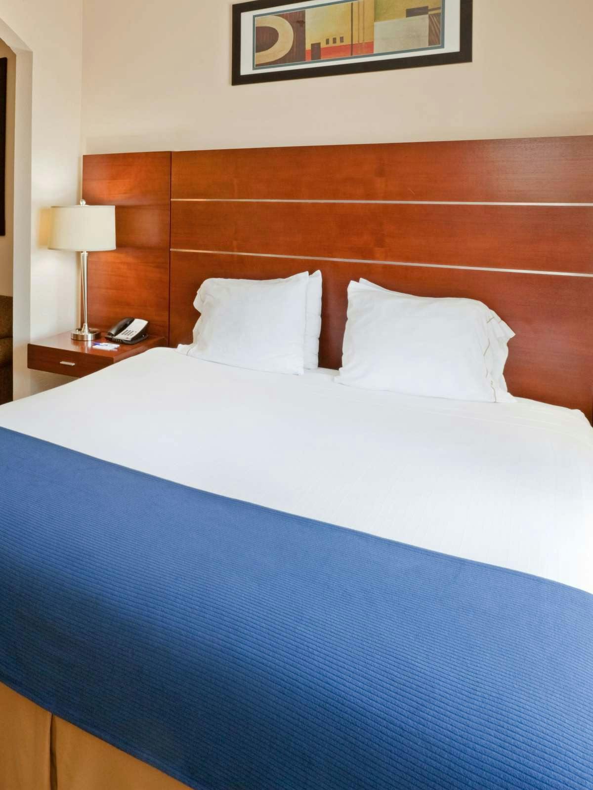 Hotel Holiday Inn Express Hotel & Suites Dallas Park Central Northeast photo 1