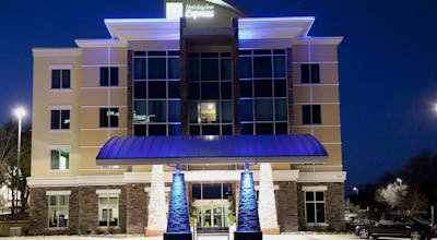 Holiday Inn Express Hotel & Suites Dallas North