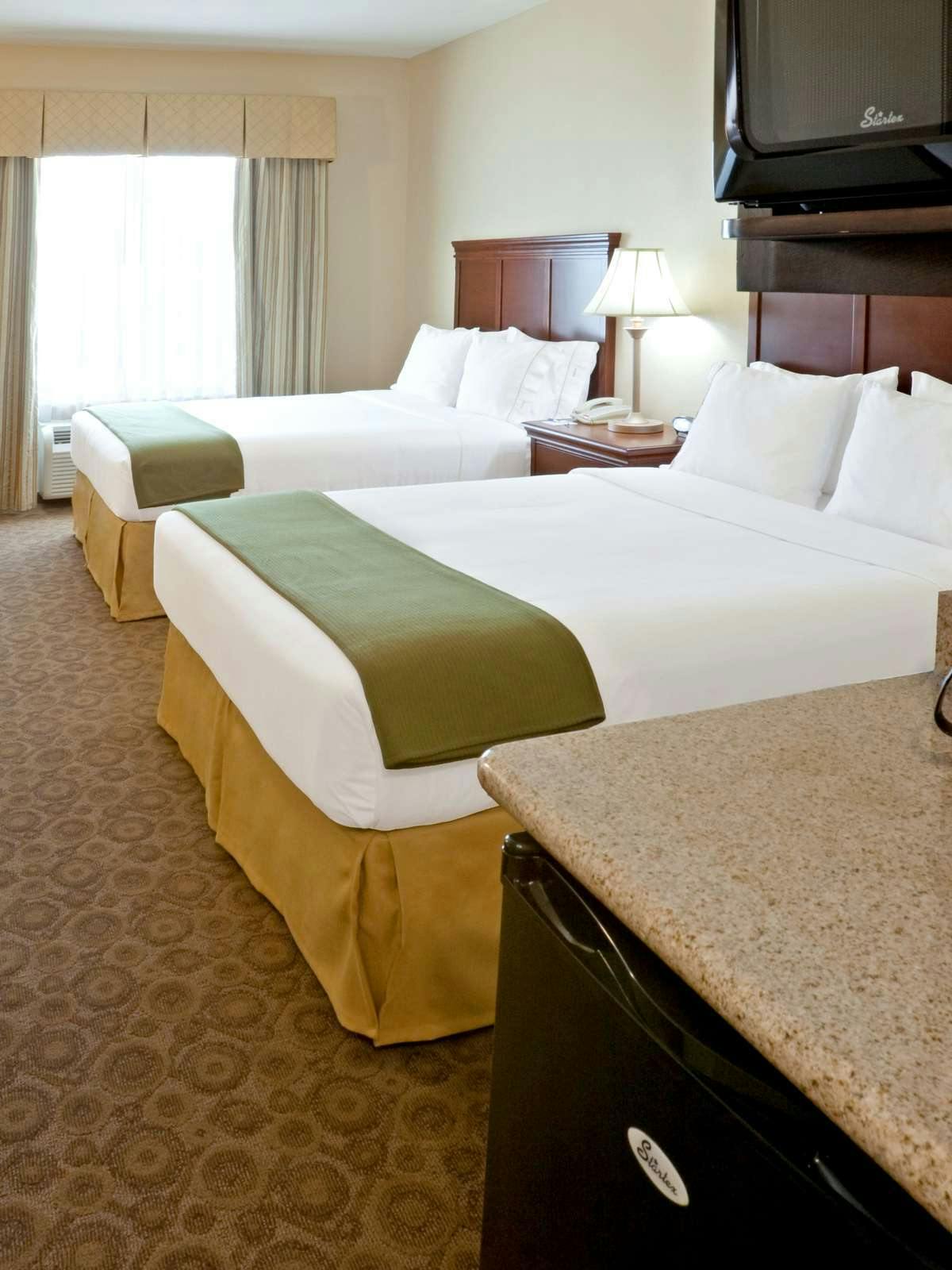 Hotel Holiday Inn Express Hotel & Suites Cedar Hill photo 1
