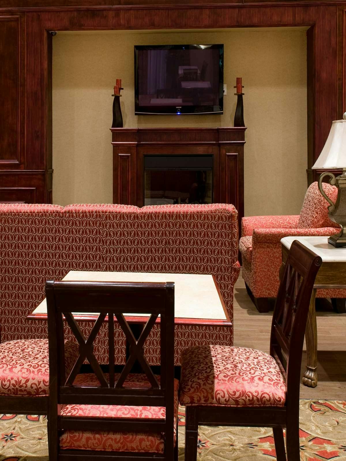 Hotel Holiday Inn Express Hotel & Suites Dallas Fort Worth Airport South photo 2