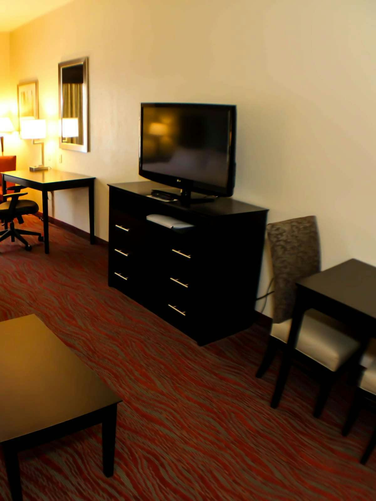 Hotel Holiday Inn Express Hotel & Suites Carmel photo 3