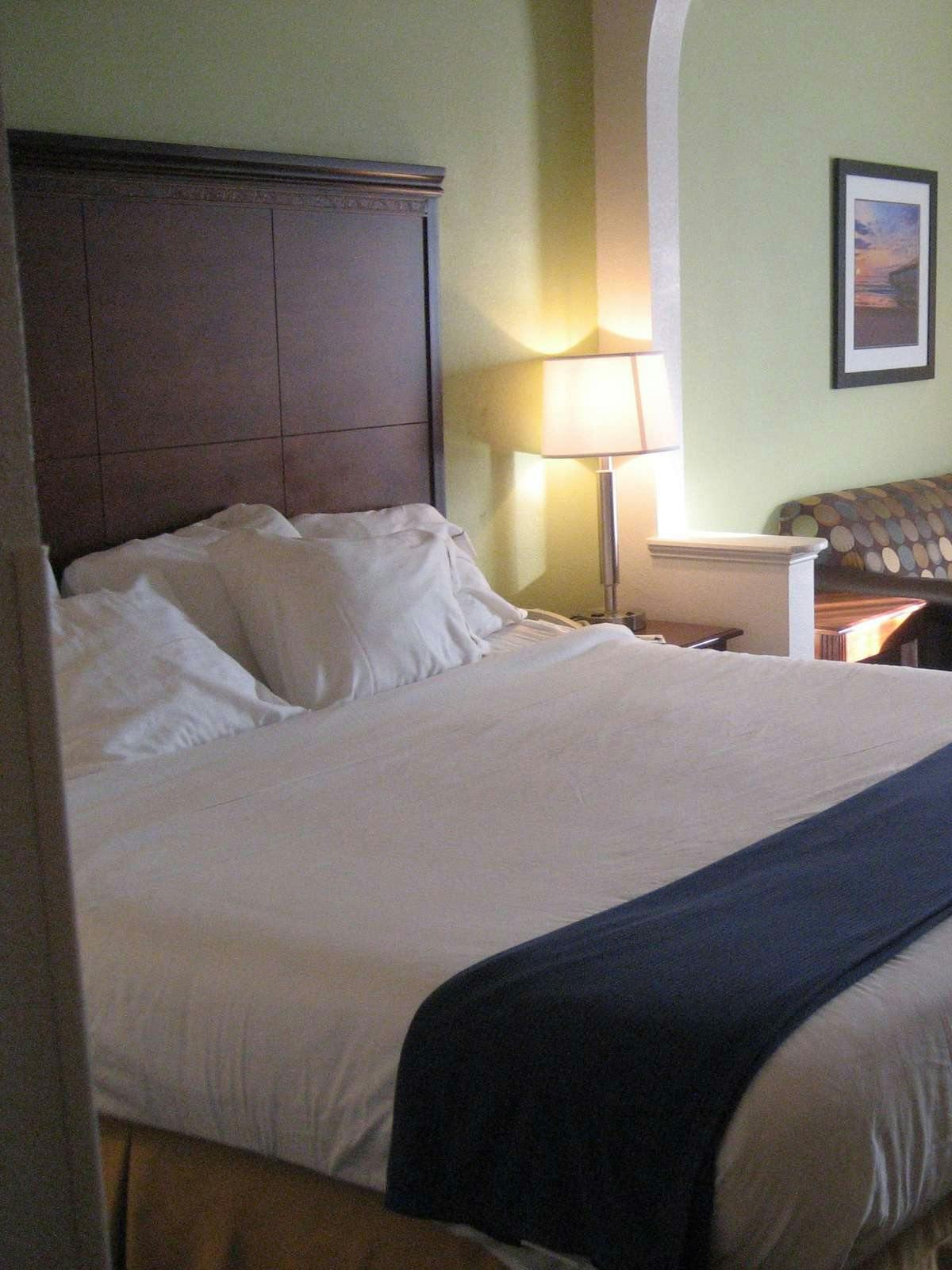 Hotel Holiday Inn Express Hotel & Suites Morehead City photo 1