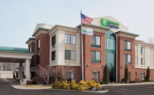 Holiday Inn Express Hotel & Suites North Lima