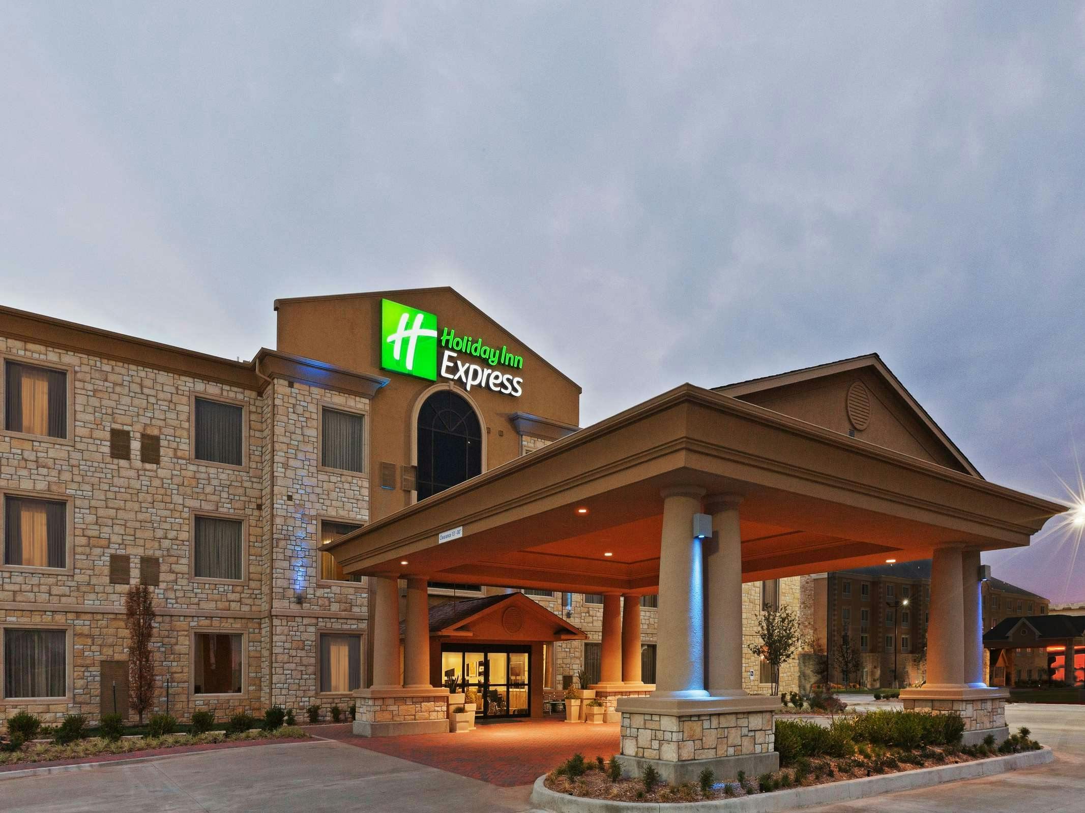 Holiday Inn Express Hotel & Suites Oklahoma City NW Quail Springs