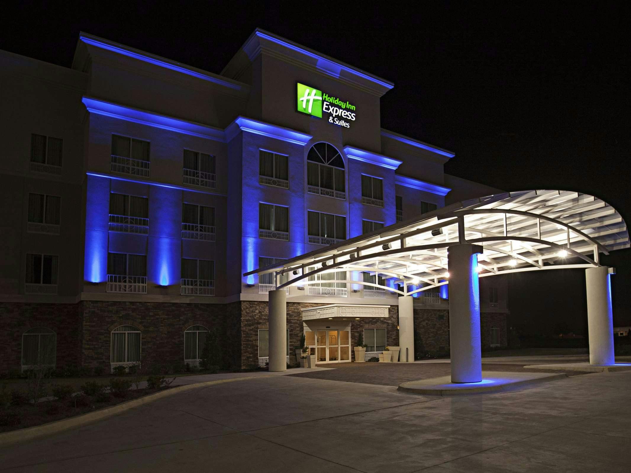 Holiday Inn Express Hotel & Suites Bossier City