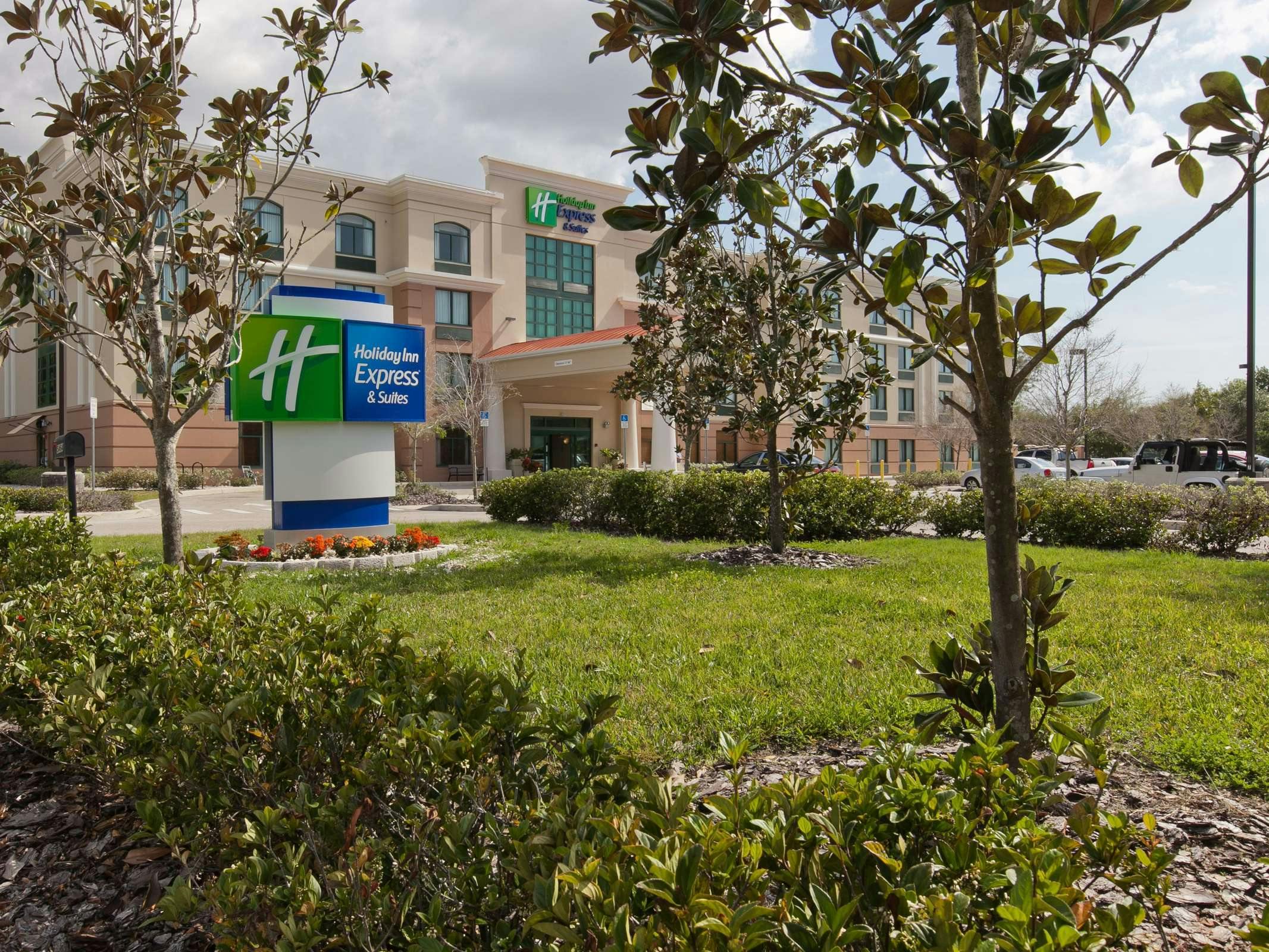 Holiday Inn Express Hotel & Suites Bradenton East Lakewood Ranch